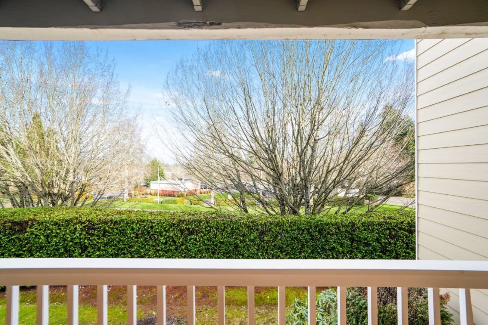 Salem Apartment: 2108 Red Oak Dr S