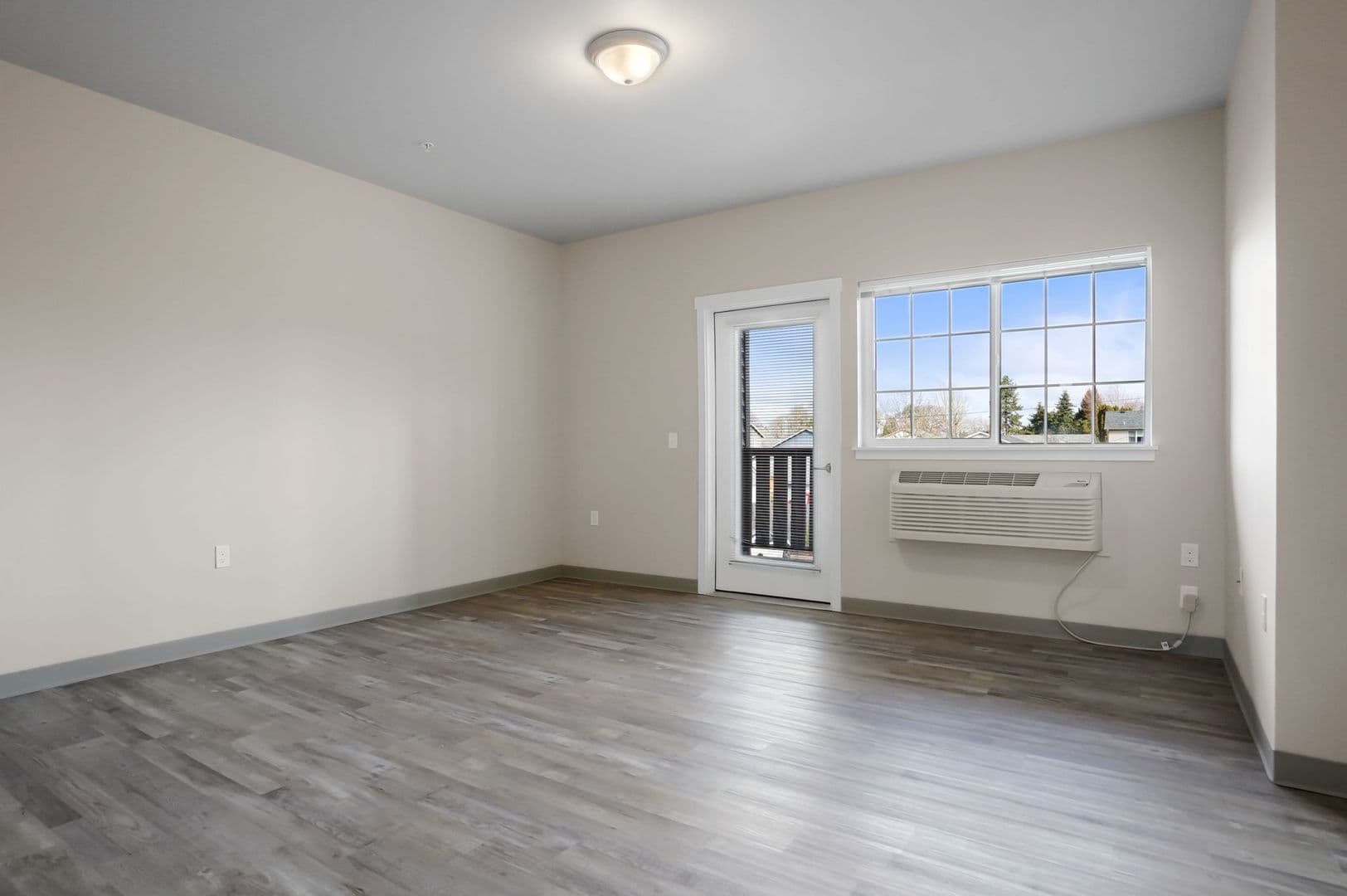 Lebanon Apartment: 100 Vaughan Lane