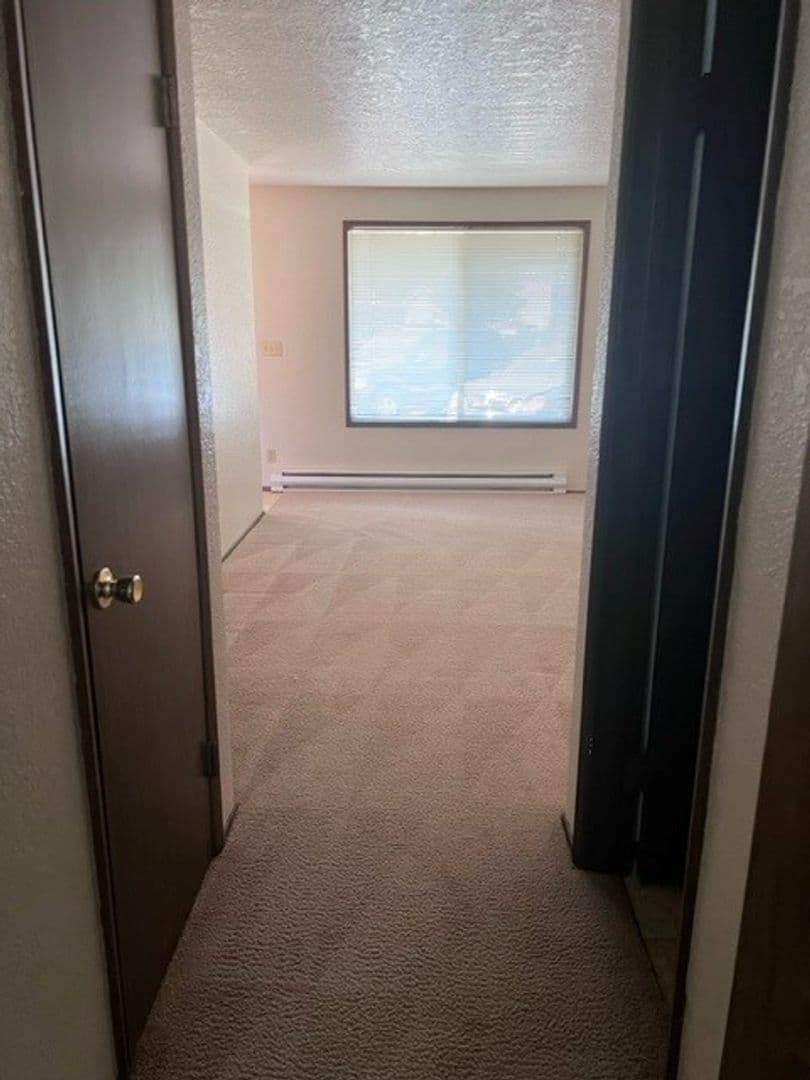 Keizer Apartment: 601 Chemawa Road N