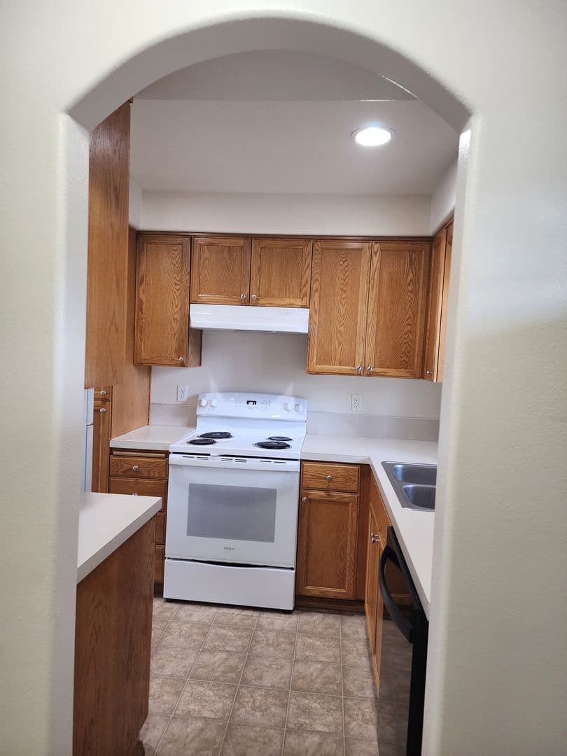 Keizer Apartment: 1315 Bair Road NE