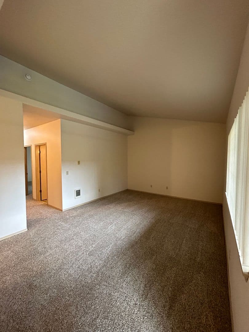 McMinnville Apartment: 2938 NE Evans St