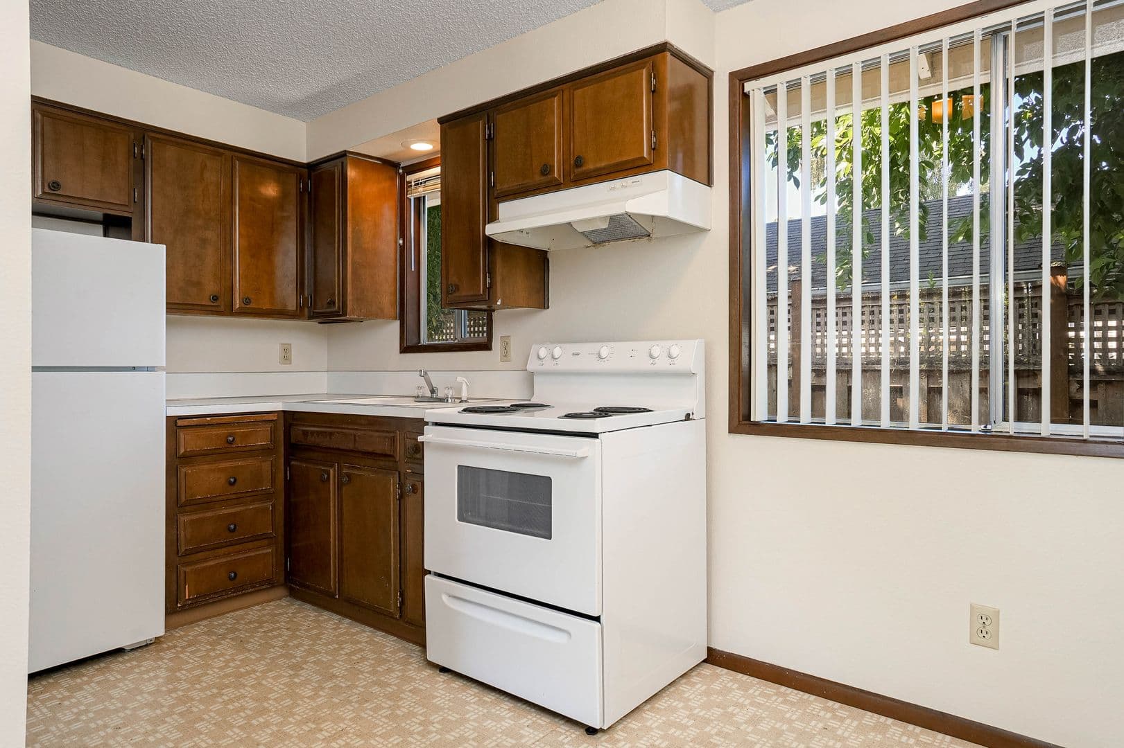Salem Apartment: 3811 Lancaster Dr NE