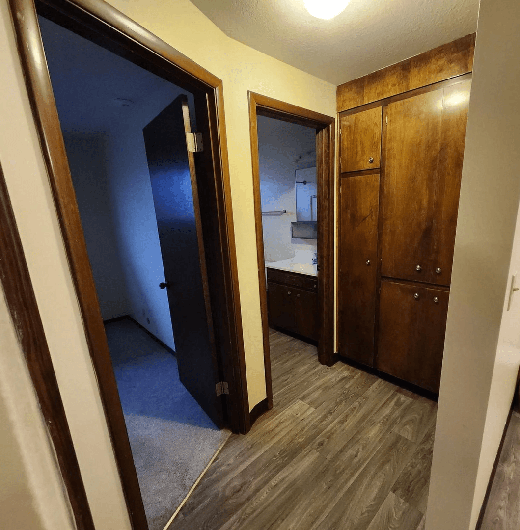 Salem Apartment: 1107 Hines Street SE
