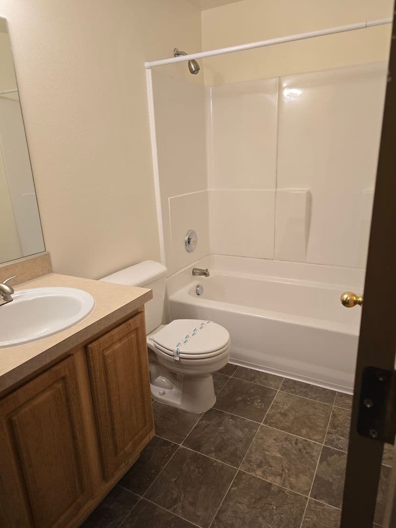 Albany Townhome: 3511 25th Court SE