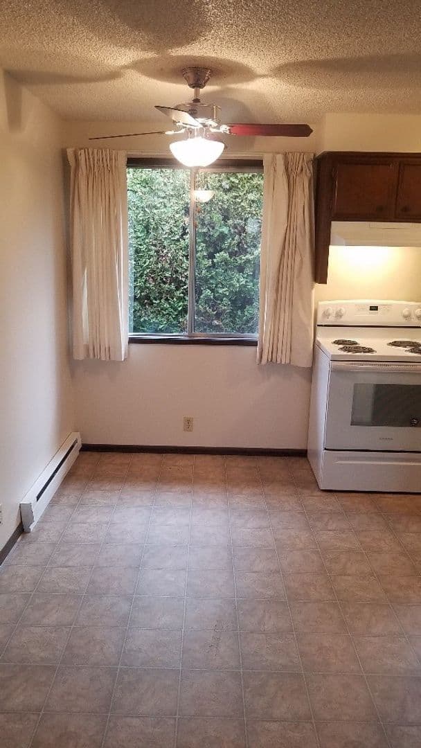 Salem Apartment: 4553 Lancaster Drive NE