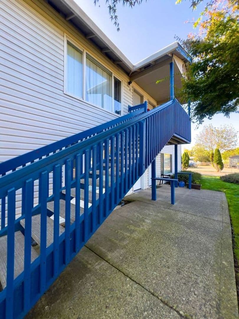 Lebanon Apartment: 1603 S 9th Street