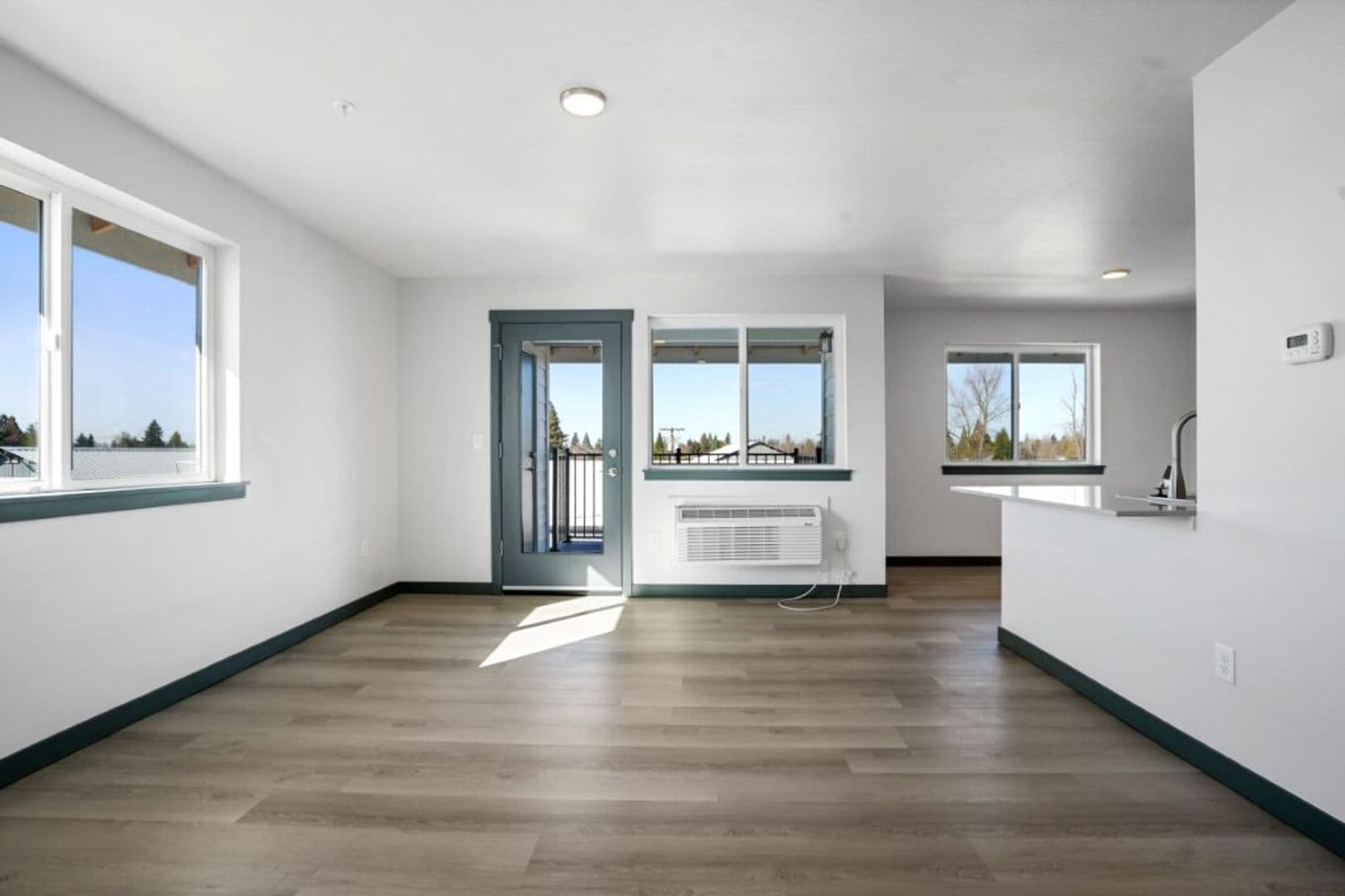 Lebanon Apartment: 305 East Airport Road