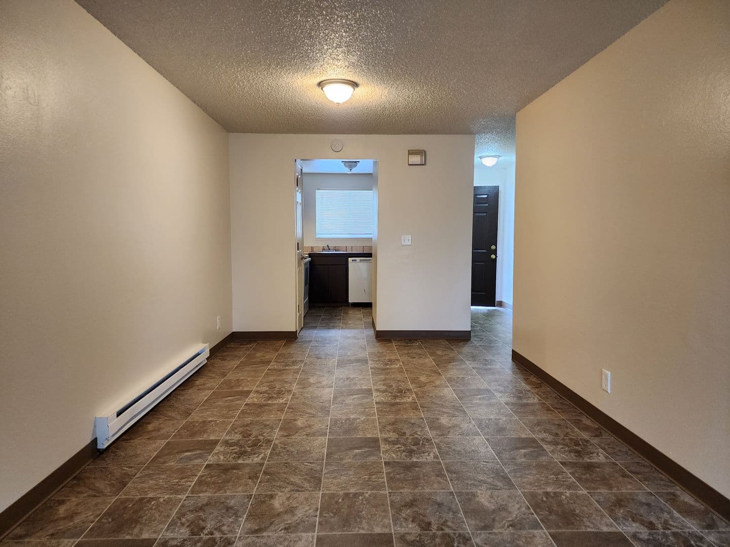 Salem Apartment: 3414 30th Ave NE