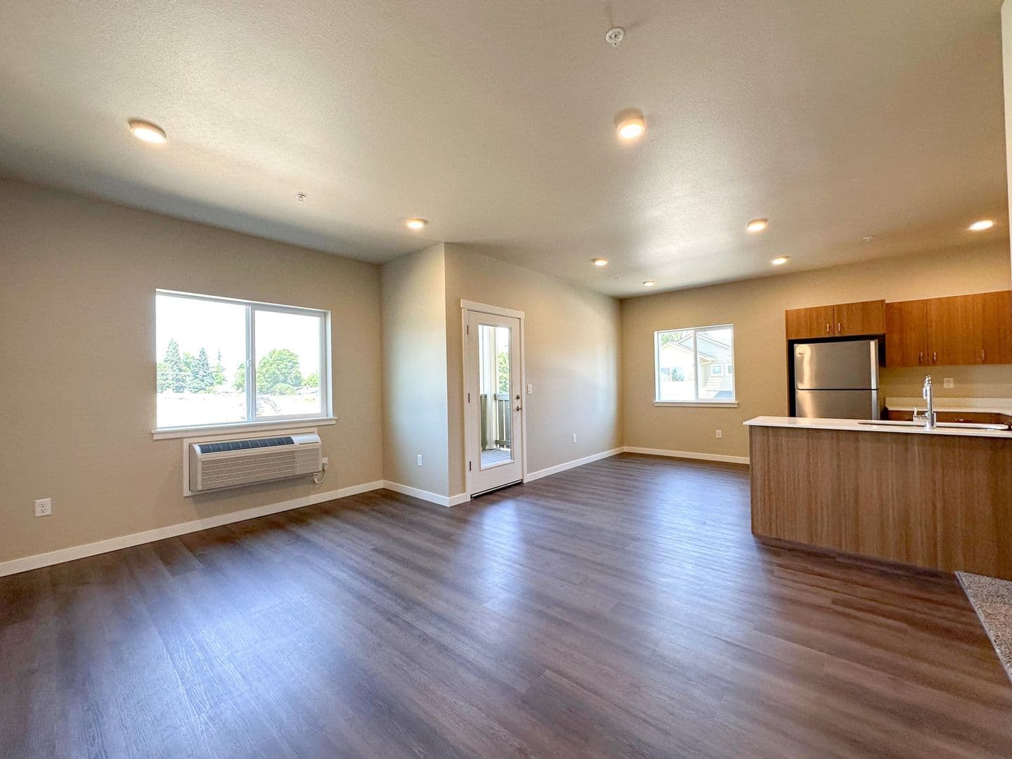 Salem Apartment: 4624 Lancaster Dr NE