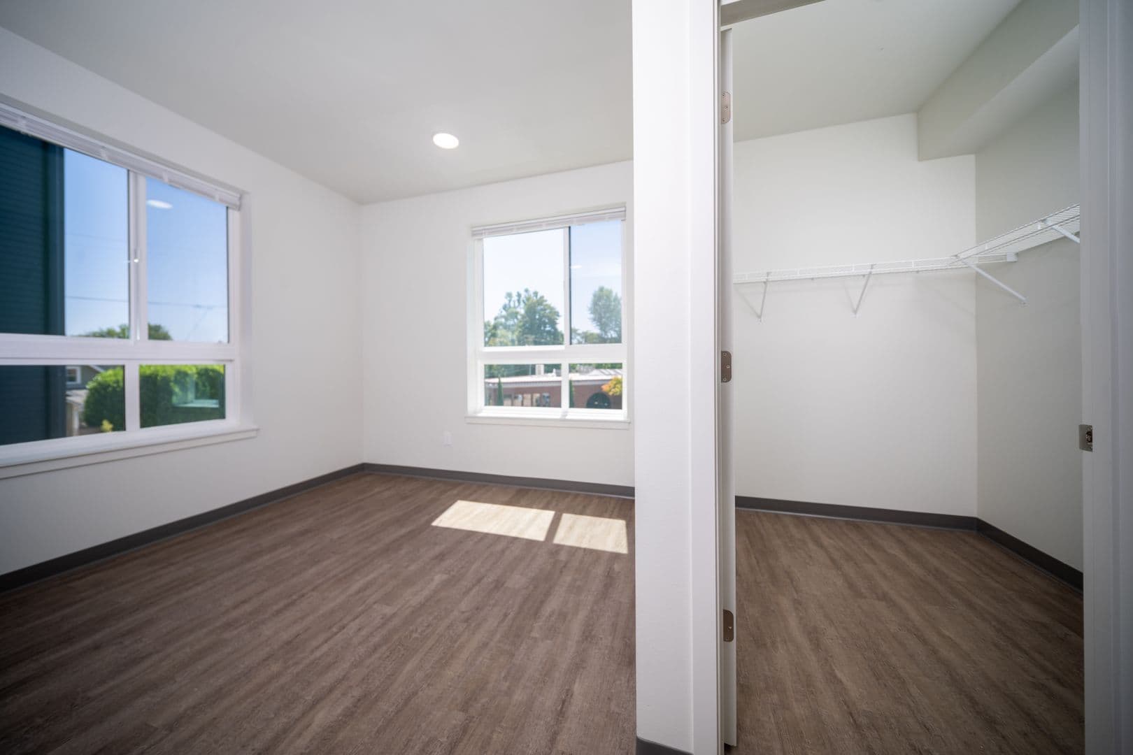 Salem Apartment: 990 Broadway St NE