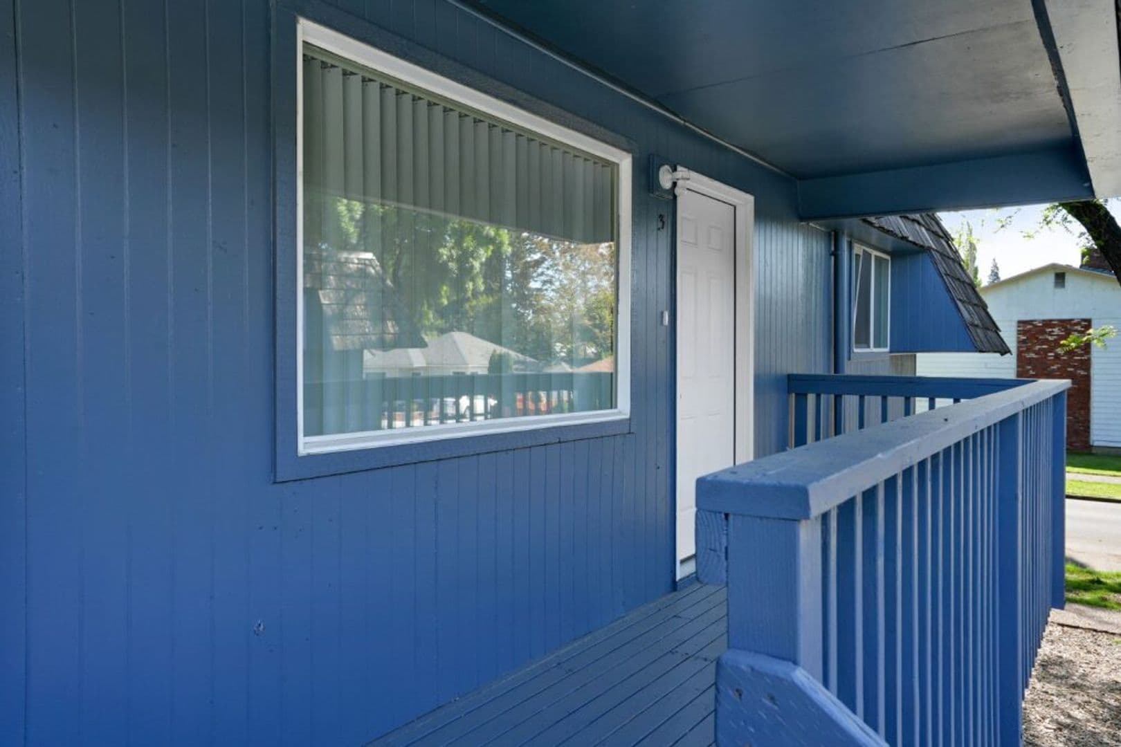 Salem Apartment: 1143 6th Street NW