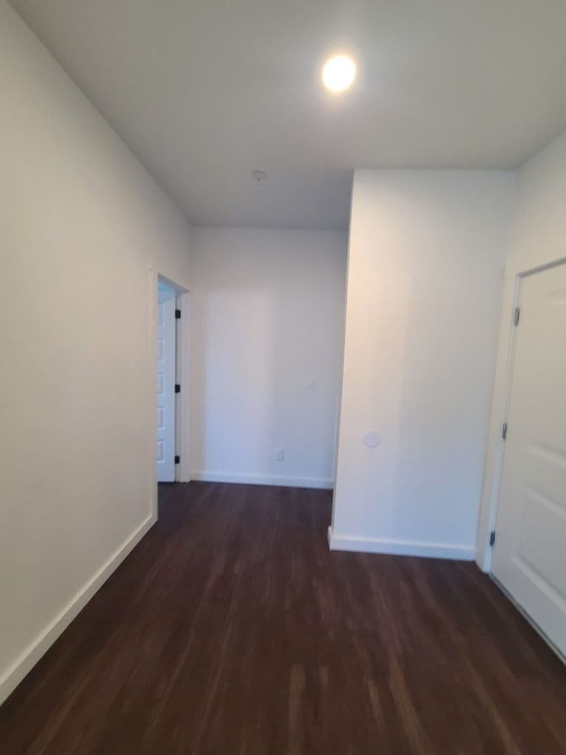 Sweet Home Apartment: 987 Long St