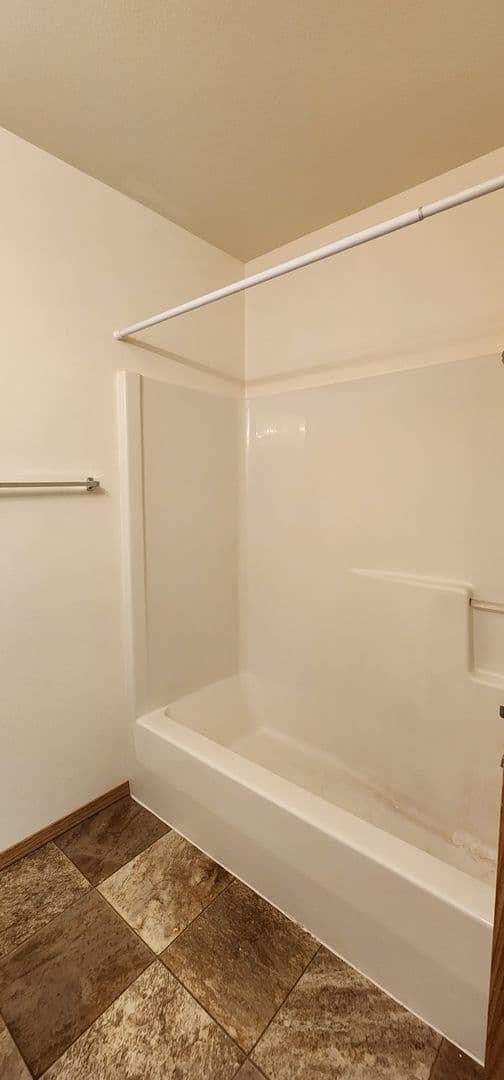 Dallas Apartment: 450 NE A Street