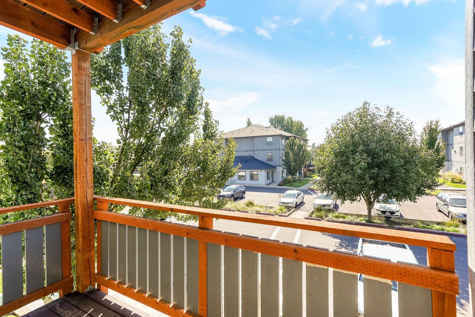 Salem Apartment: 3240 Harold Drive NE