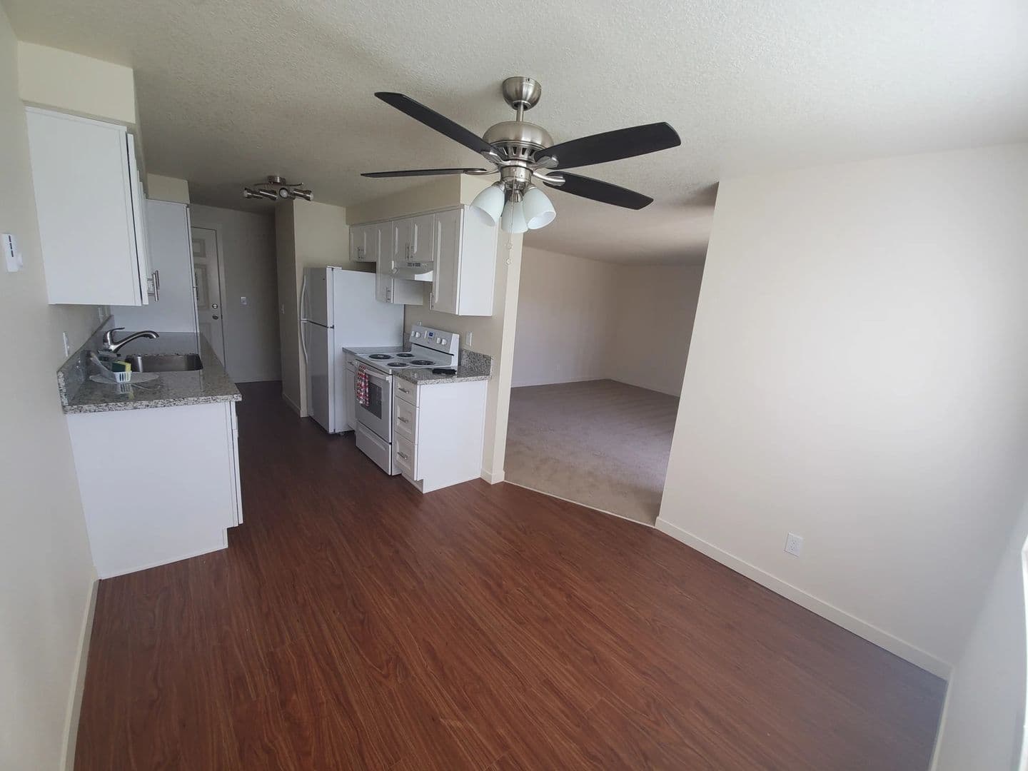 Salem Apartment: 4001 Satter Drive NE