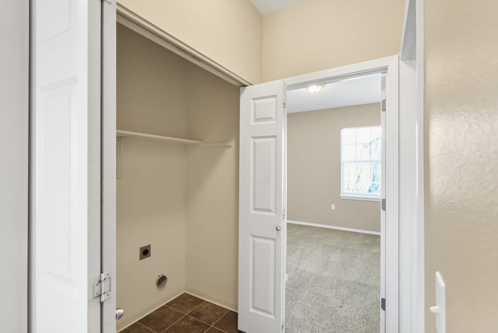 Salem Apartment: 1668 Baxter Rd SE, #100