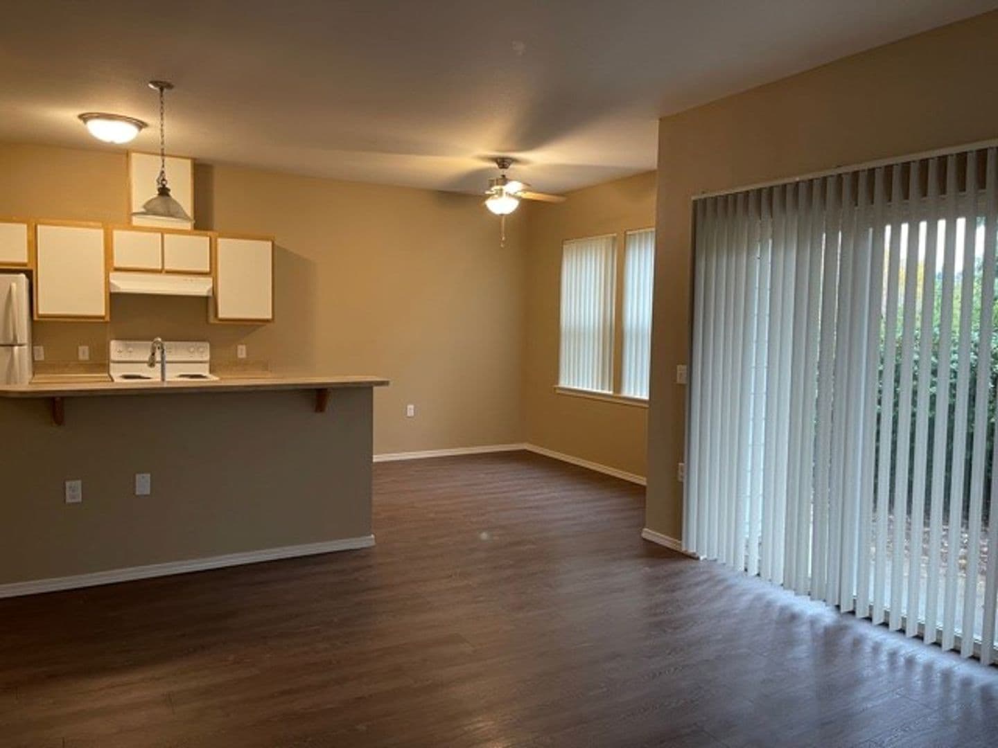McMinnville Apartment: 2850 SW 2nd St