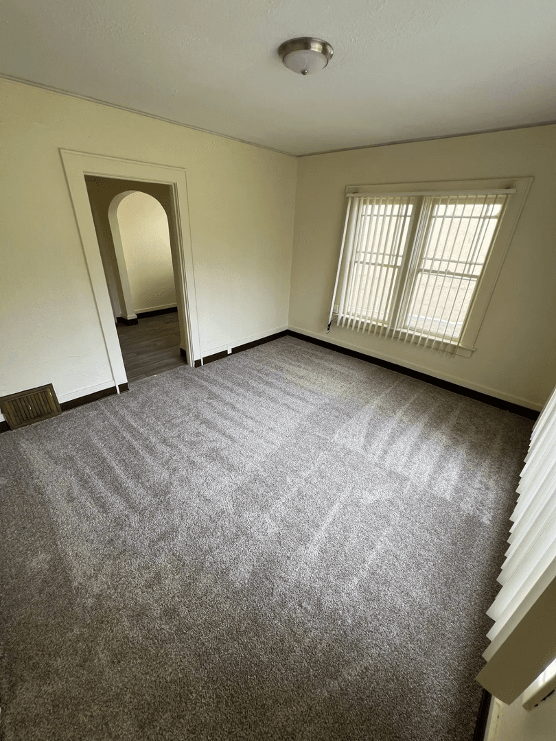 Salem Apartment: 879 Liberty St NE