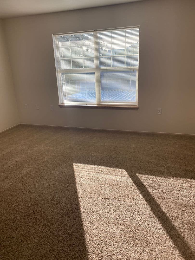 Albany Apartment: 3320 Jackson Street SE