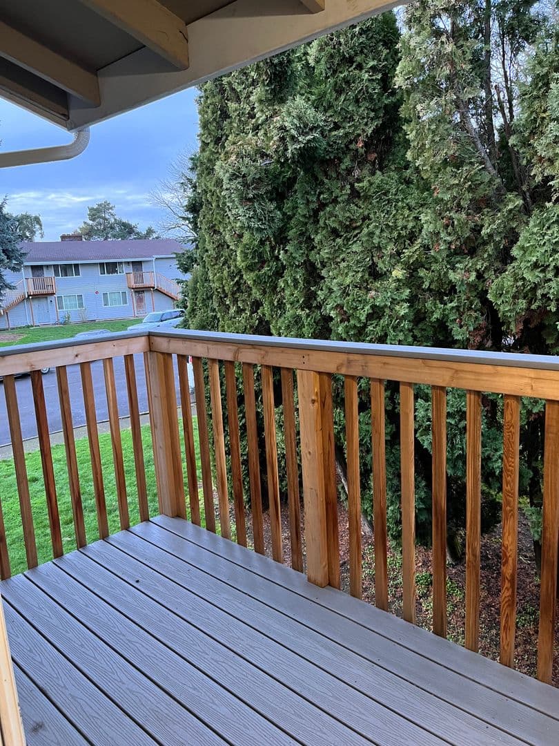 Salem Apartment: 4235 Fir Rest Way NE