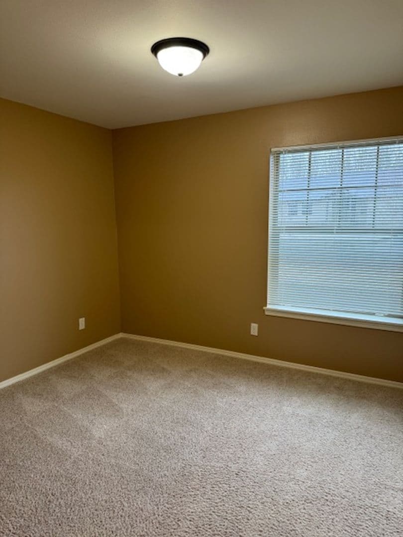 Salem Apartment: 4976 Turquoise Ave SE