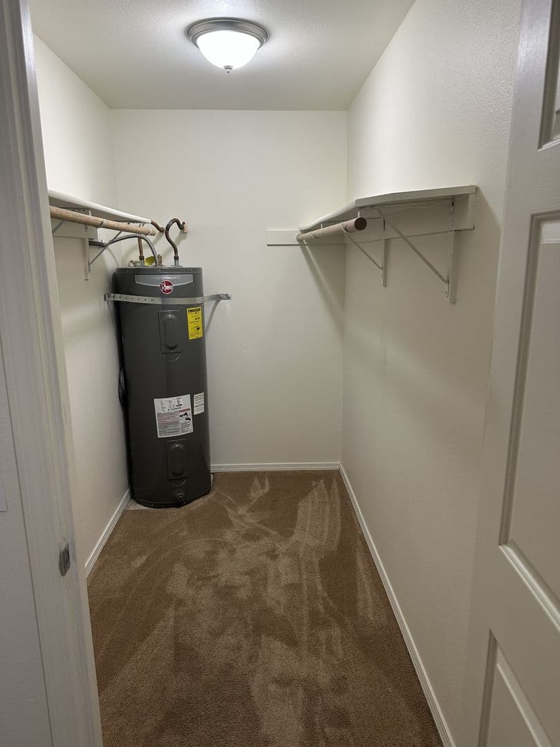 Keizer Apartment: 145 Dearborn Avenue N