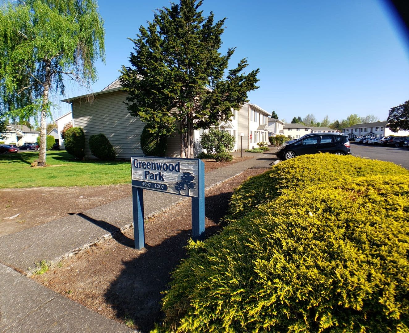 Salem Apartment: 4209 Satter Place NE