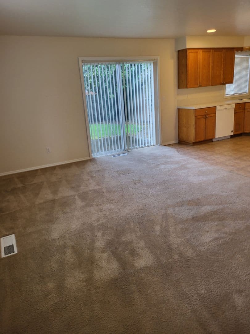 Salem Apartment: 2429 Michael Drive NE