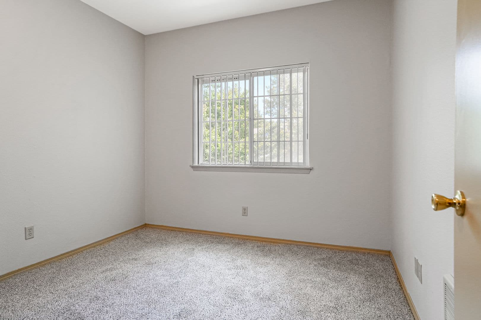 McMinnville Apartment: 2938 NE Evans St