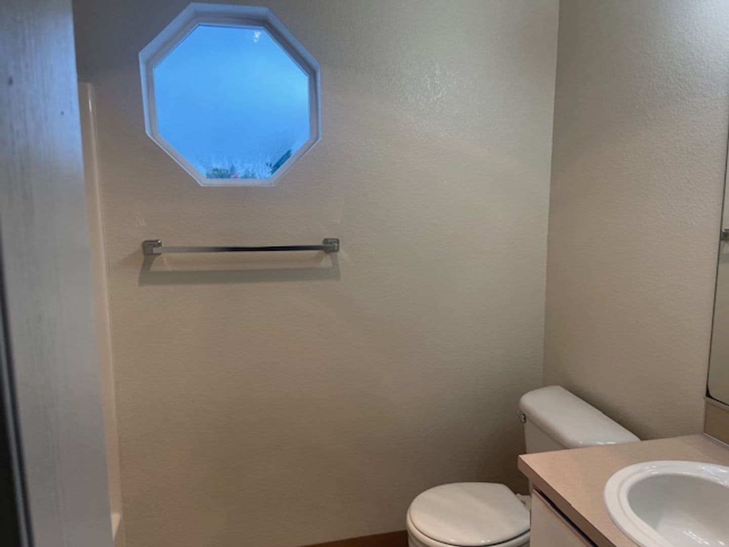 Salem Apartment: 1380 Seattle Slew Drive SE