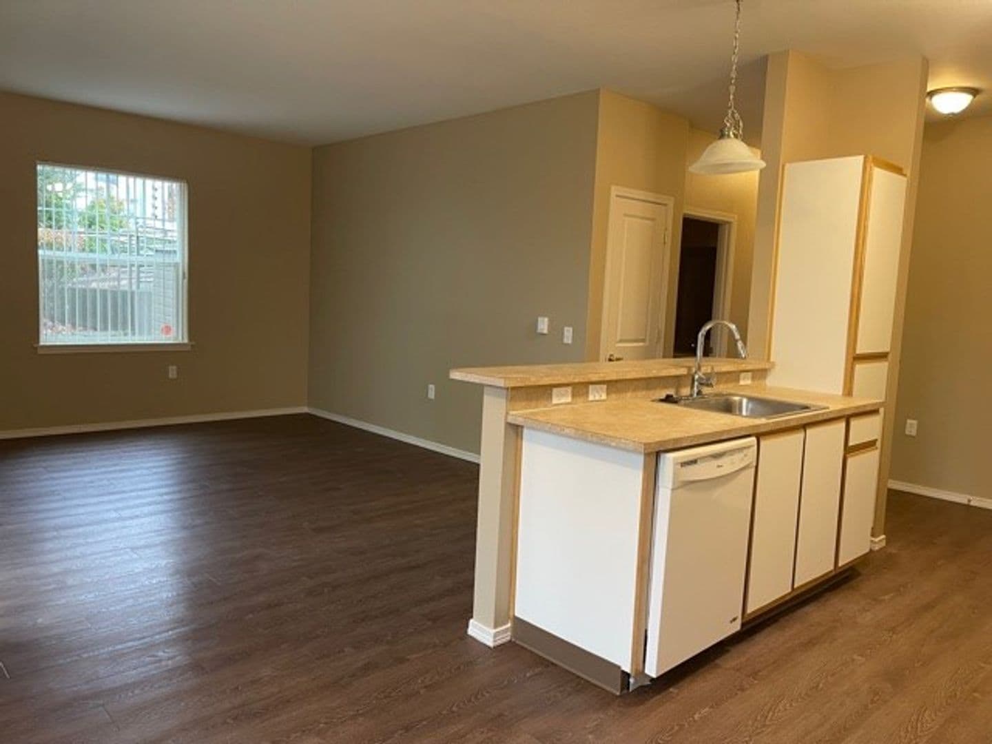 McMinnville Apartment: 2850 SW 2nd St