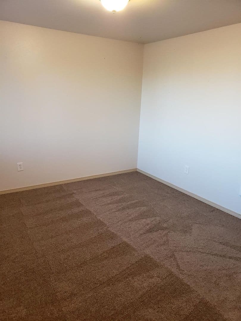 Albany Apartment: 1825 Clay Street SE