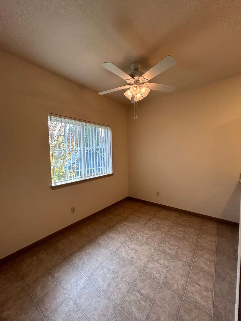 McMinnville Apartment: 2938 NE Evans St
