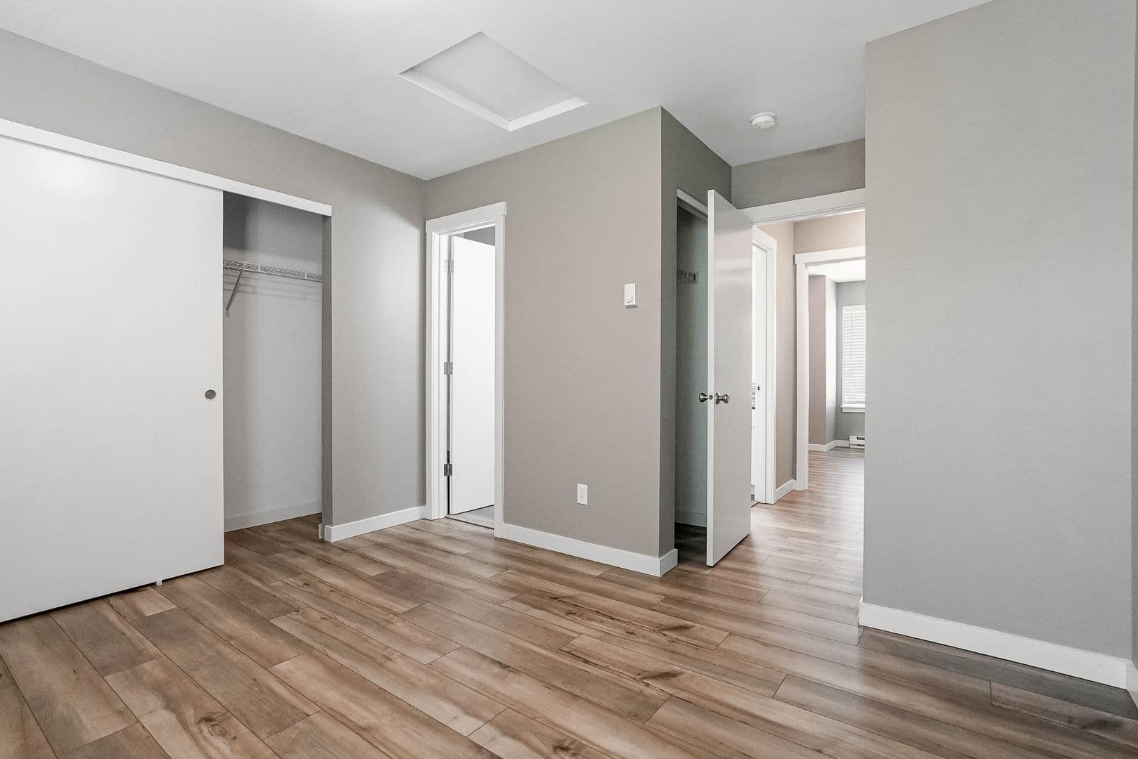 Salem Apartment: 2500 Lancaster Drive NE