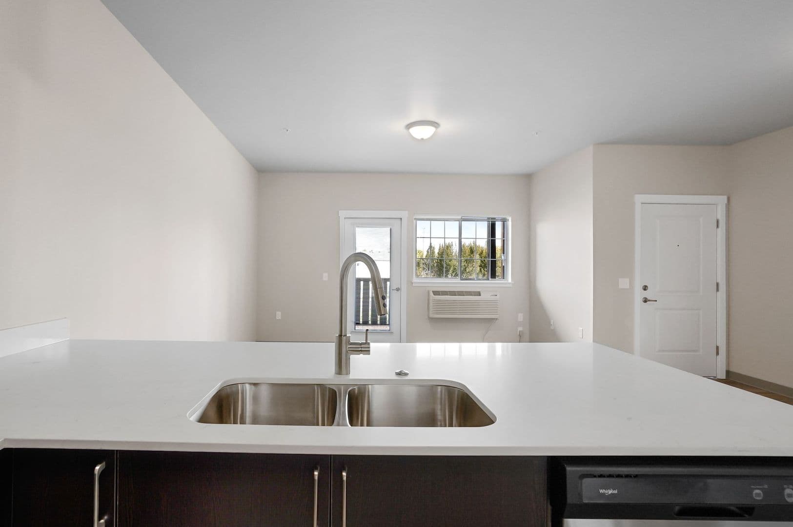 Lebanon Apartment: 100 Vaughan Lane