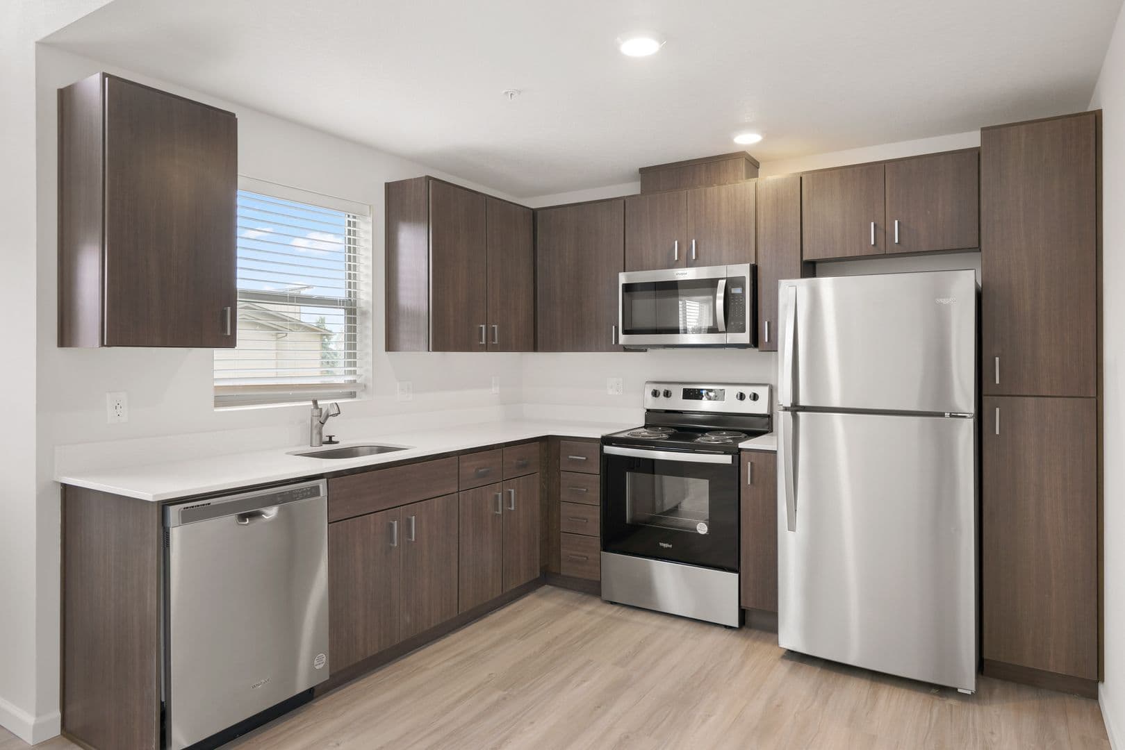 Salem Apartment: 4433 Mahrt Ave SE