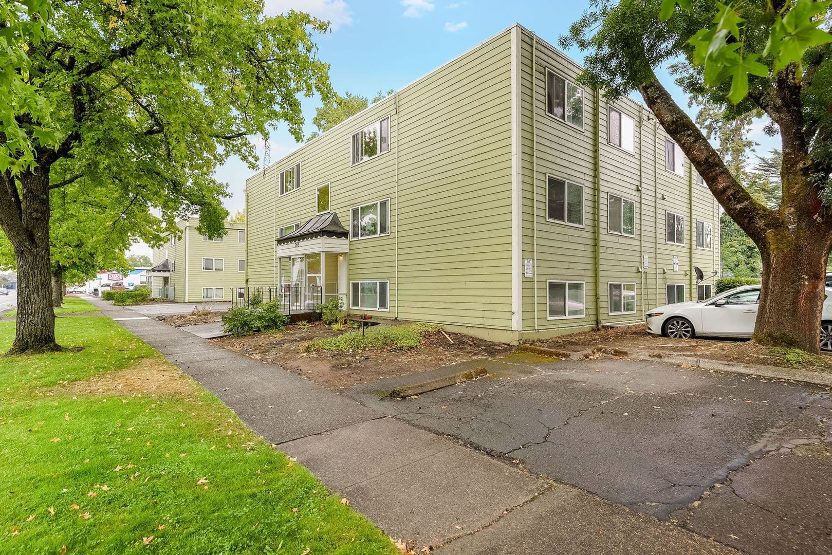Corvallis Apartment: 765 NW 5th Street