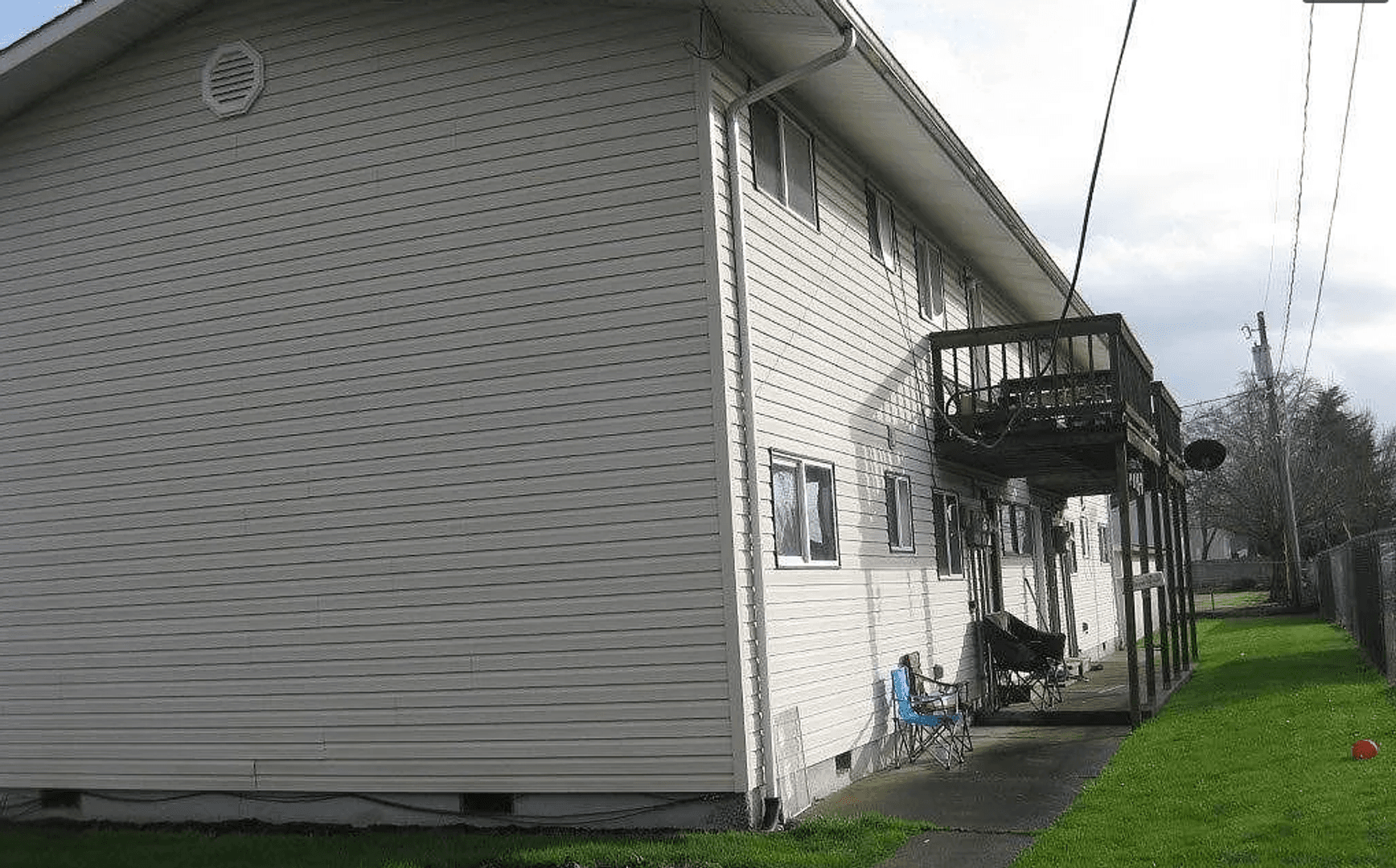 Albany Apartment: 910 18th Ave SE