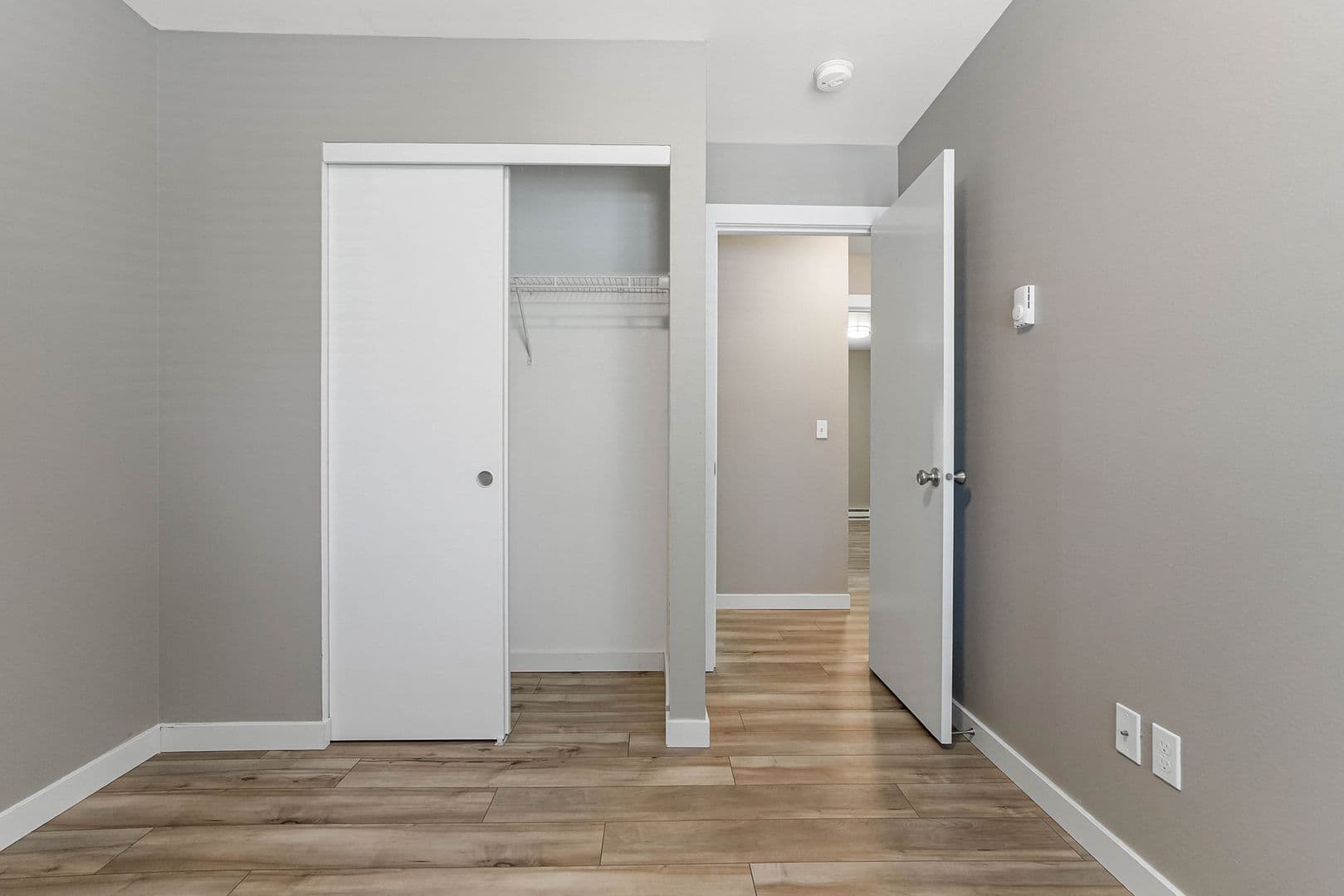 Salem Apartment: 2500 Lancaster Drive NE
