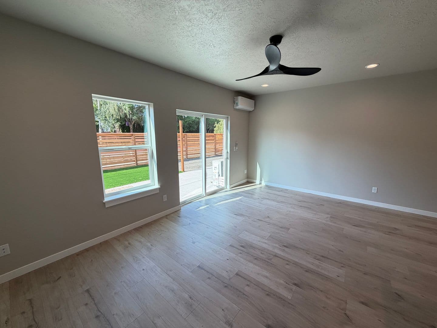 Keizer Apartment: 1125 Sally Lane NE