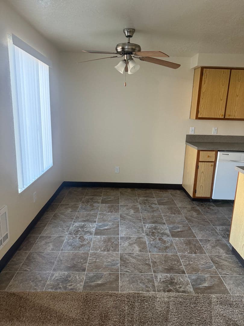 Salem Apartment: 4097 Satter Drive NE