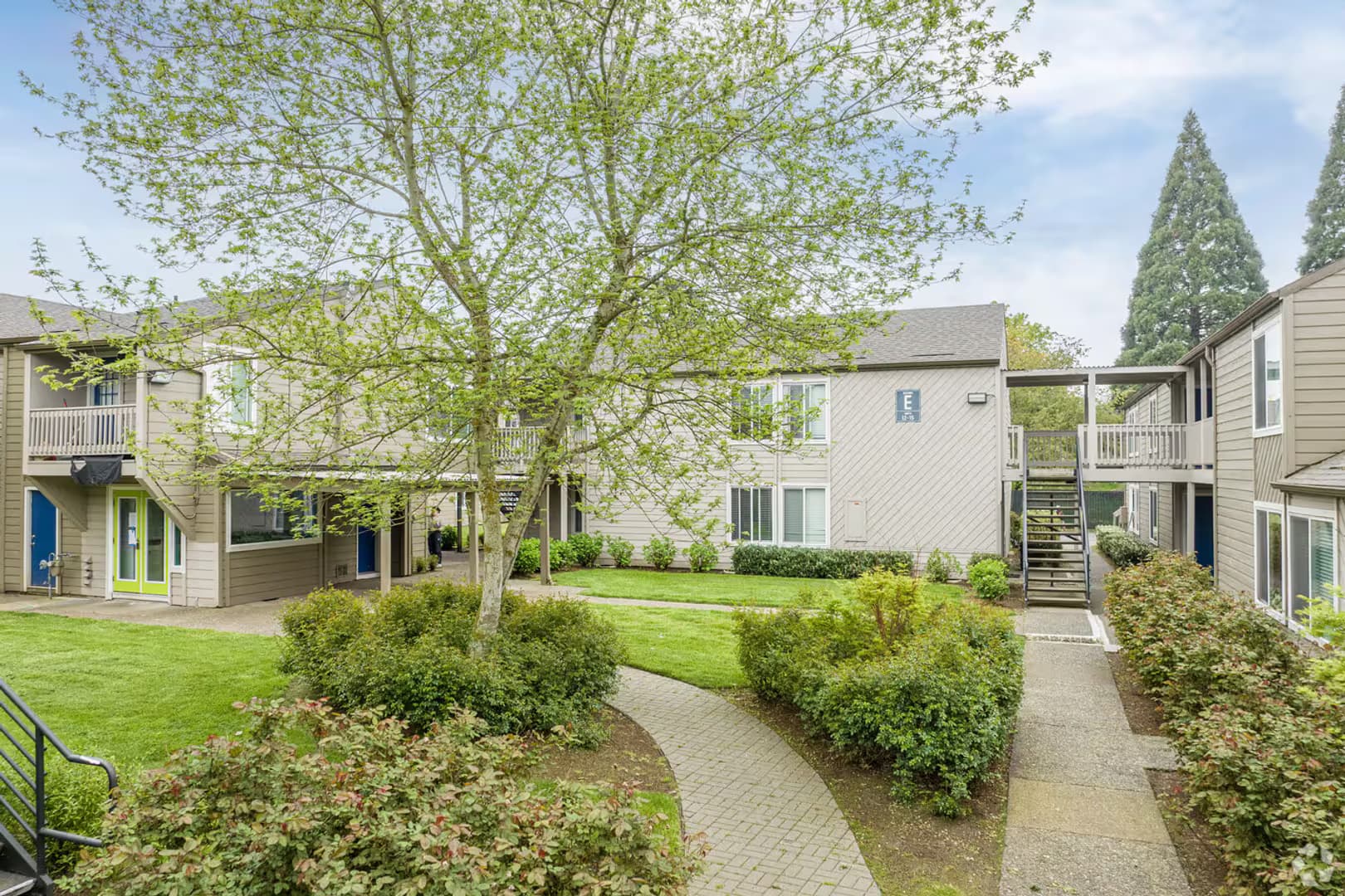 Salem Apartment: 2500 Lancaster Drive NE