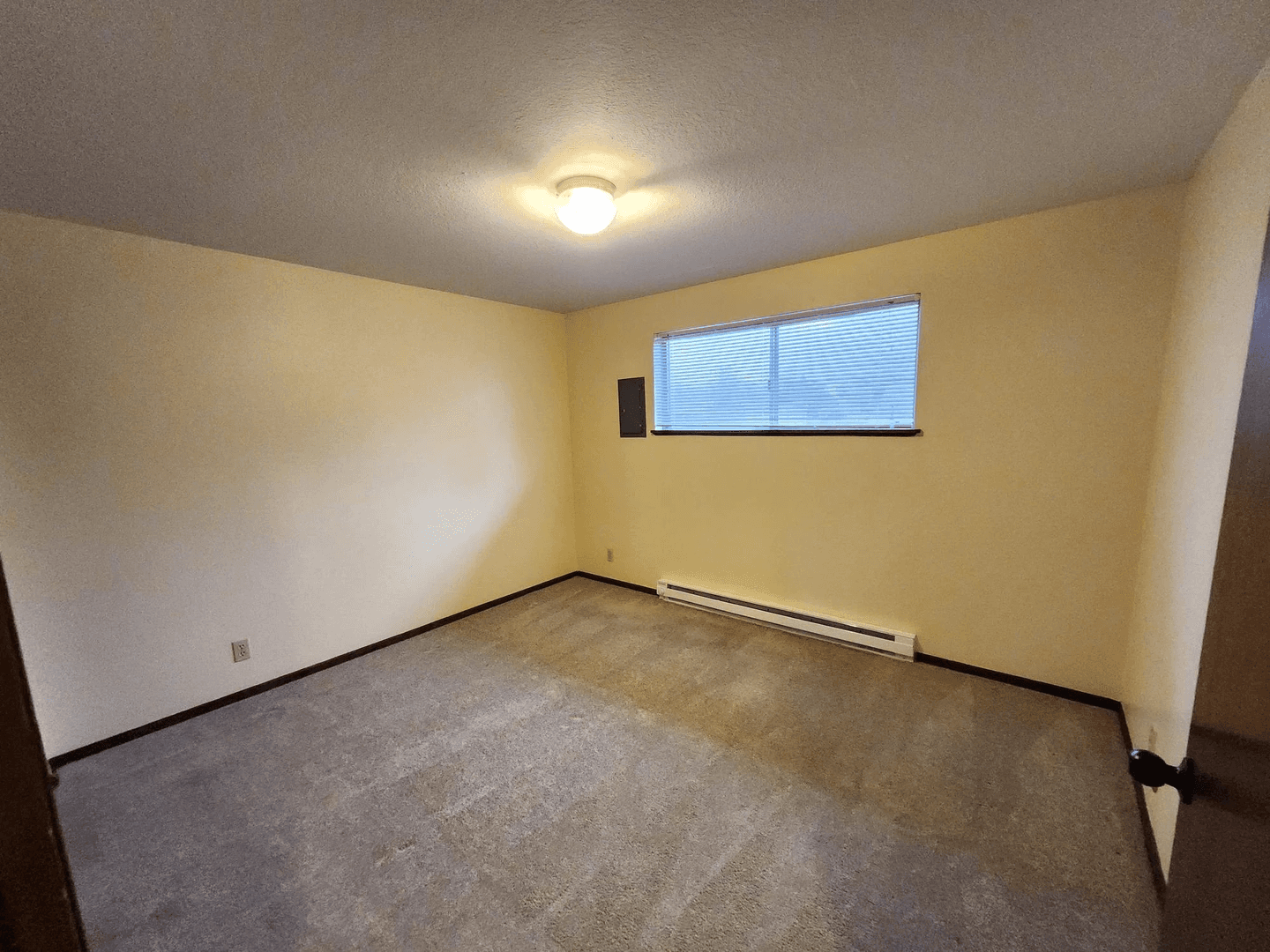 Salem Apartment: 1107 Hines Street SE