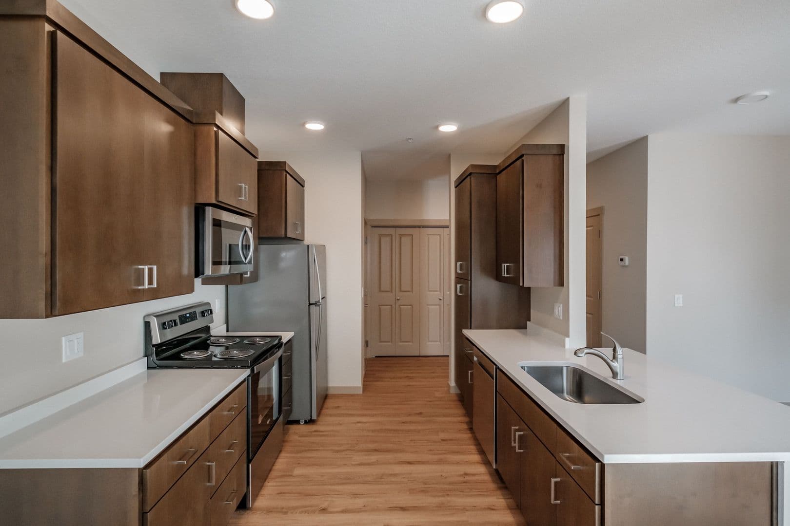 Keizer Apartment: 756 Chemawa Rd NE