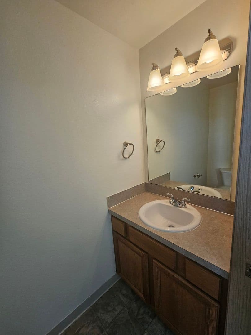 Albany Townhome: 3511 25th Court SE