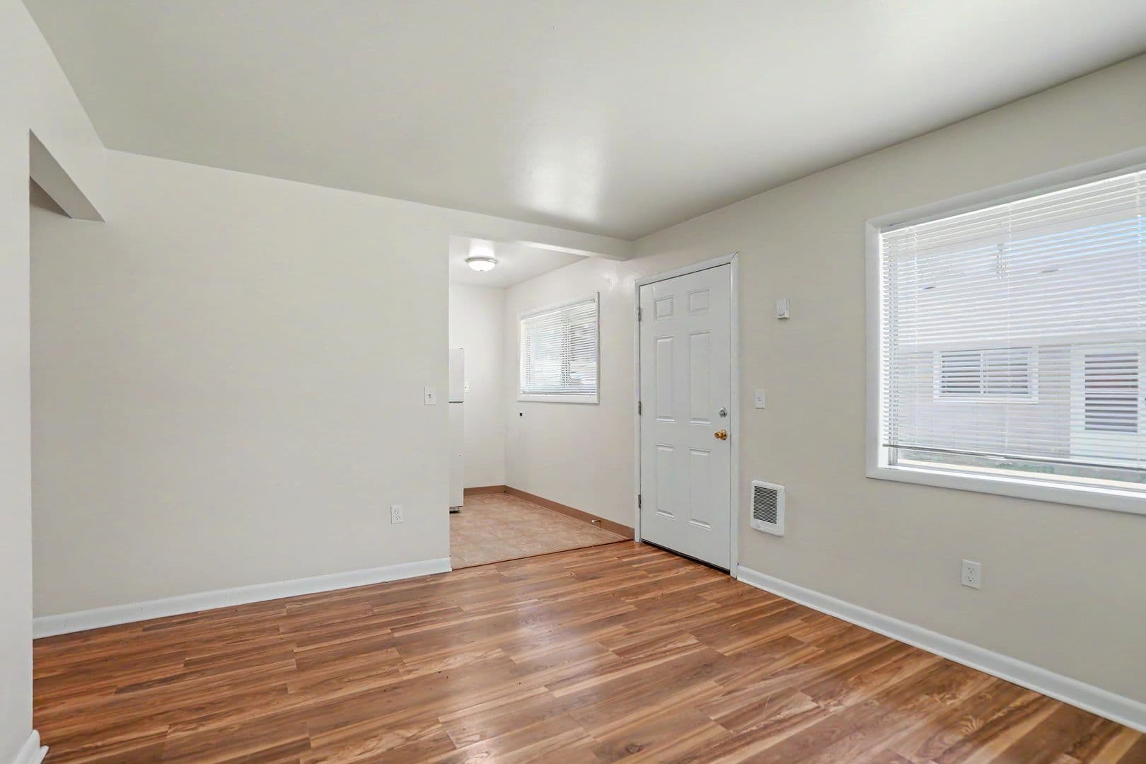 Salem Apartment: 140 Friendship Ave SE