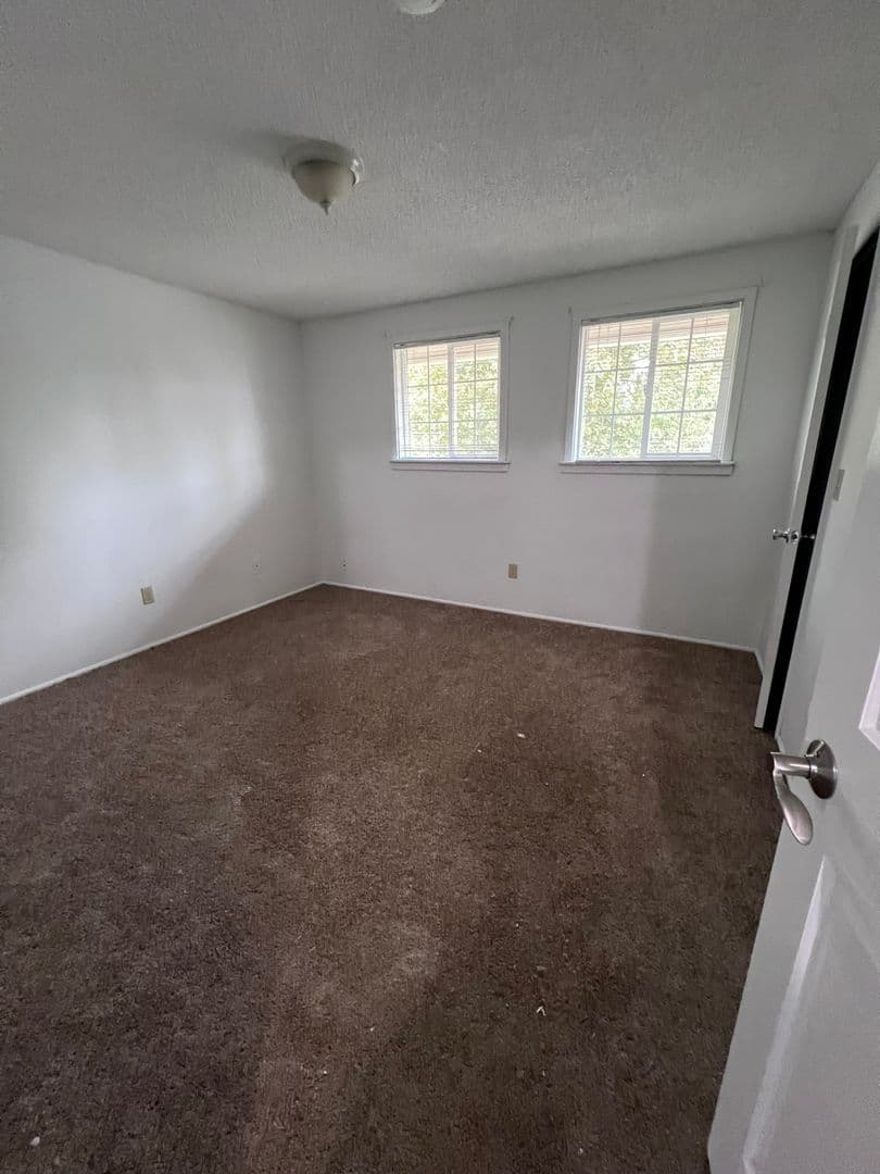 Albany Apartment: 510 34th Avenue SE