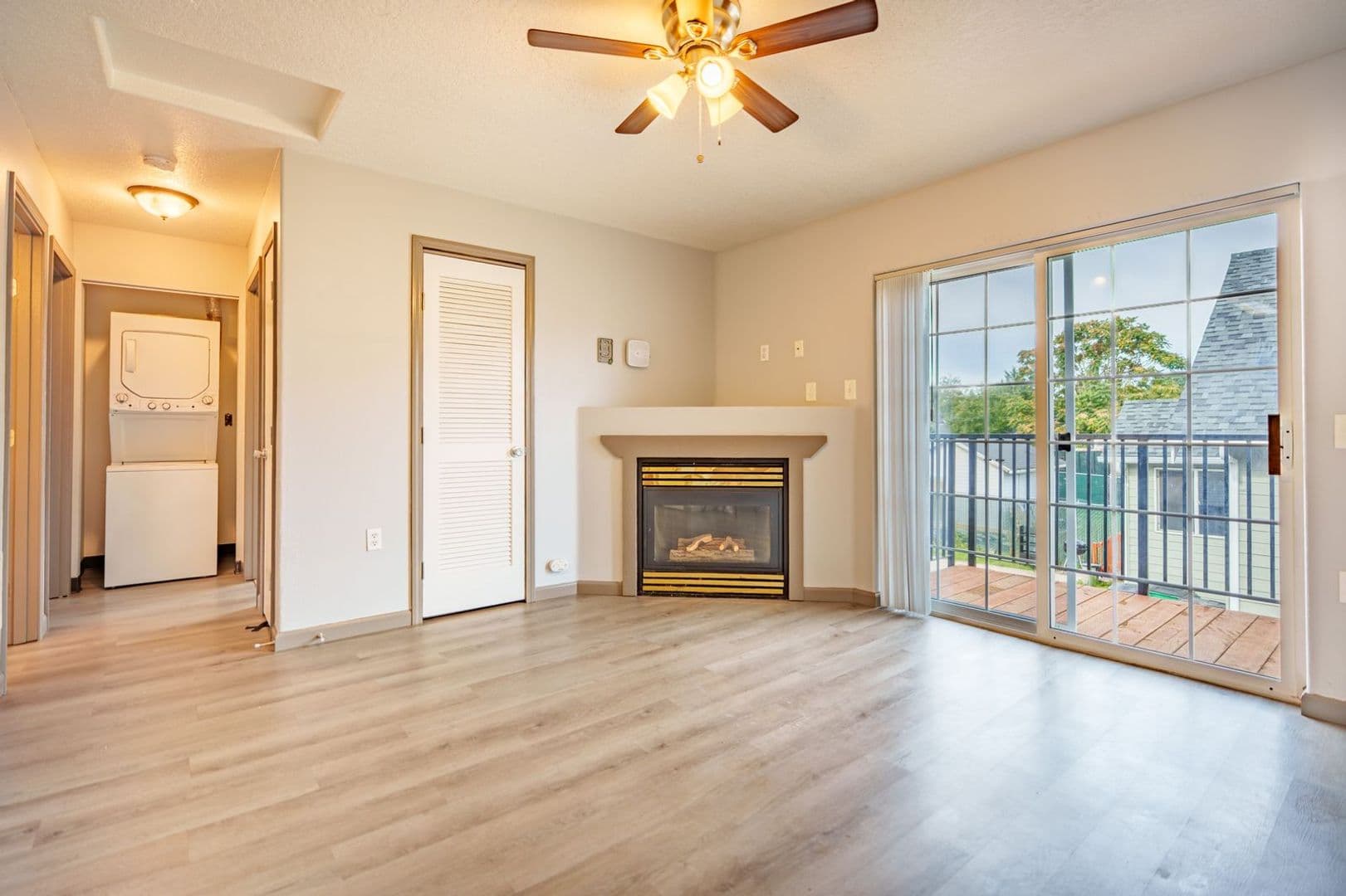 Portland Apartment: 6719 SE 82nd Ave