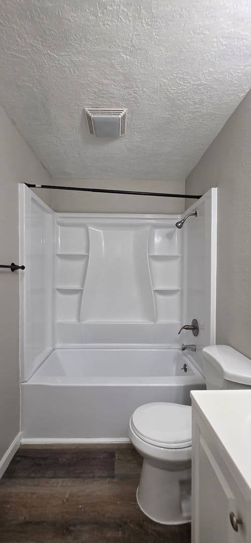Salem Apartment: 4006 Satter Drive NE