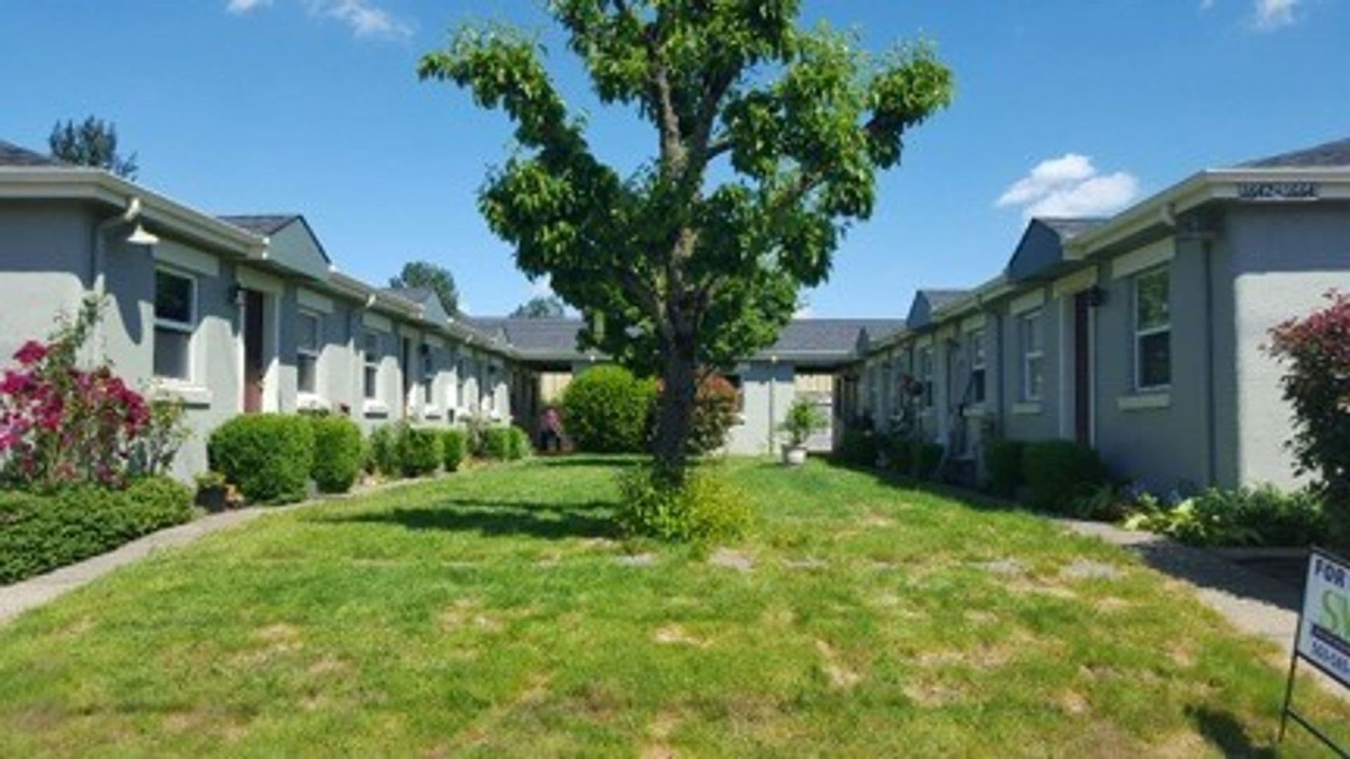 Salem Apartment: 1642 13th St SE